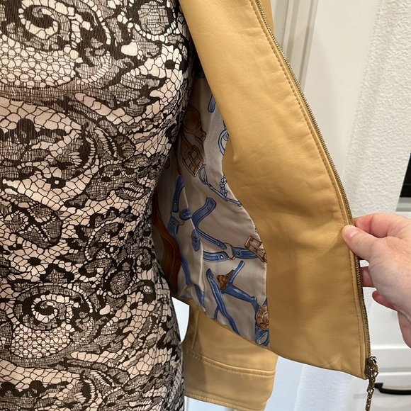 Escada Exquisite Leather Jacket Silk Lining - Picture 10 of 15